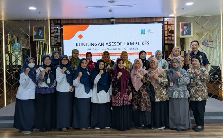Hari kedua kunjungan ke lahan praktek Hari kedua kunjungan ke lahan praktek