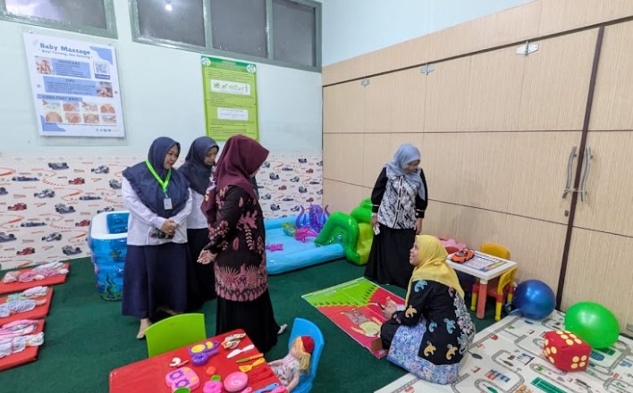 Hari kedua kunjungan ke laboratorium Hari kedua kunjungan ke laboratorium